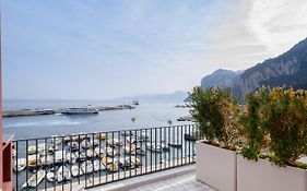 Capri Marina Suite
